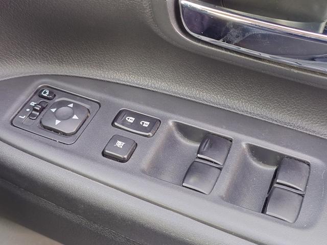 アウトランダーＰＨＥＶ Ｇナビパッケージ　４ＷＤ　ＳＤナビ　フルセグＴＶ　リアカメラ　スマートキー　ＨＩＤヘッドライト　衝突軽減ブレーキ　シートヒーター　Ｂｌｕｅｔｏｏｔｈ　クルコン　純正１８インチアルミ　ＥＴＣ（33枚目）