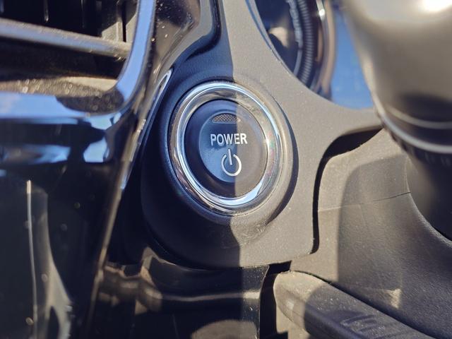 アウトランダーＰＨＥＶ Ｇナビパッケージ　４ＷＤ　ＳＤナビ　フルセグＴＶ　リアカメラ　スマートキー　ＨＩＤヘッドライト　衝突軽減ブレーキ　シートヒーター　Ｂｌｕｅｔｏｏｔｈ　クルコン　純正１８インチアルミ　ＥＴＣ（28枚目）