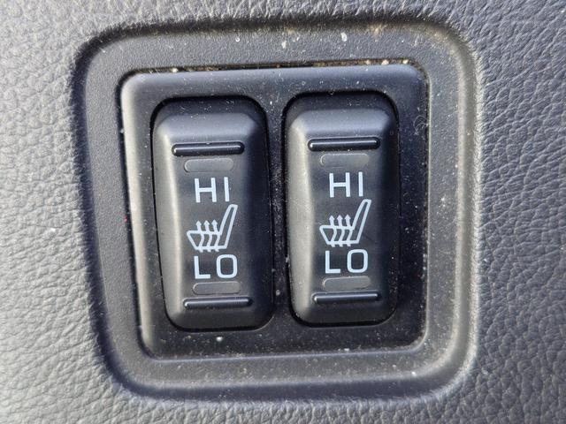 アウトランダーＰＨＥＶ Ｇナビパッケージ　４ＷＤ　ＳＤナビ　フルセグＴＶ　リアカメラ　スマートキー　ＨＩＤヘッドライト　衝突軽減ブレーキ　シートヒーター　Ｂｌｕｅｔｏｏｔｈ　クルコン　純正１８インチアルミ　ＥＴＣ（34枚目）