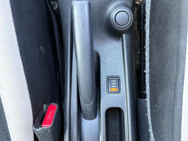 ノート X FOUR スマートセーフティエディション 4WD メモリーナビ フルセグTV 全方位カメラ スマートキー 衝突軽減ブレーキ Bluetooth 社外14インチアルミ(29枚目)