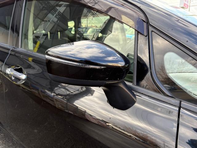 ノート X FOUR 4WD メモリーナビ フルセグTV リアカメラ スマートキー 衝突軽減ブレーキ 前ドラレコ Bluetooth 社外14インチアルミ(16枚目)