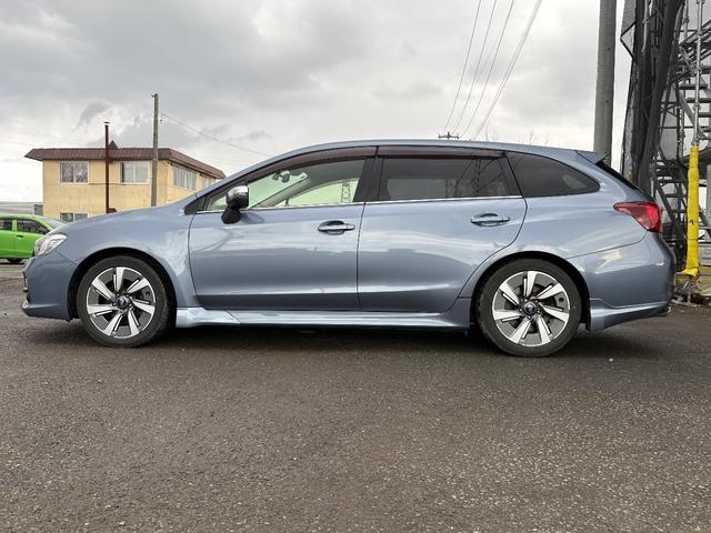 ★オンライン商談は実際に店舗でお車をご覧いただく事と同じようにお車の詳細を営業スタッフとやりとりしながら確認頂けます。気になる箇所はリアルタイムでご覧いただけますので安心して車選びが出来ます。