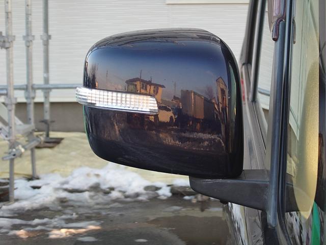 デリカＤ：２ カスタムハイブリッドＭＶ　４ＷＤ　メモリーナビ　フルセグＴＶ　スマートキー　ＬＥＤヘッドライト　衝突軽減ブレーキ　両側パワスラ　シートヒーター　Ｂｌｕｅｔｏｏｔｈ　クルコン　社外１５インチアルミ（17枚目）