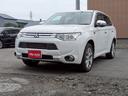 アウトランダーＰＨＥＶ Ｇナビパッケージ　４ＷＤ　メモリーナビ　リアカメラ　フルセグ　スマートキー　ＨＩＤヘッドライト　衝突軽減ブレーキ　シートヒーター　クルコン　Ｂｌｕｅｔｏｏｔｈ　純正１８インチアルミ　ＥＴＣ（5枚目）