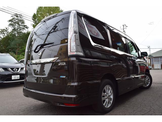 セレナ ハイウェイスター　アドバンスドセーフティパッケージ　４ＷＤ　寒冷地仕様　アラウンドビューカメラ　衝突軽減ブレーキ　日産純正ＯＰナビ　Ｂｌｕｅｔｏｏｔｈ　フルセグＴＶ　バックカメラ　ＥＴＣ　クルーズコントロール　パワースライドドア　ＨＩＤヘッドライト（19枚目）