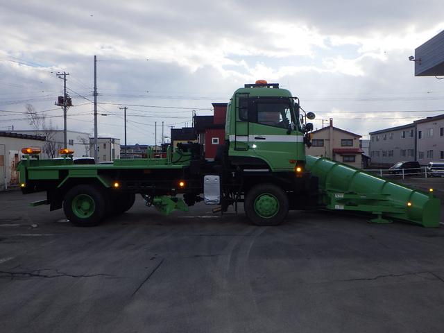 クオン 　除雪トラック　４×４　ＩＧ　６Ｆ（Ｈ／Ｌ）（4枚目）