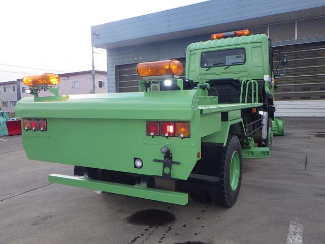 クオン 　除雪トラック　４×４　ＩＧ　６Ｆ（Ｈ／Ｌ）（8枚目）