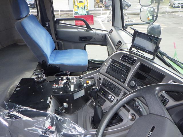 クオン 　除雪トラック　４×４　ＩＧ　６Ｆ（Ｈ／Ｌ）（18枚目）