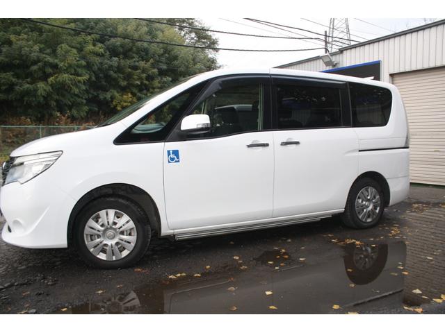 セレナ  車椅子移動車・4WD(4枚目)