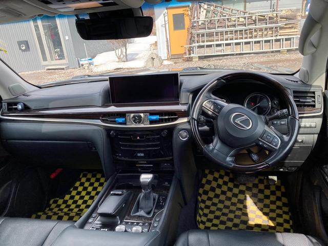 ＬＸ ＬＸ５７０　ＷＡＬＤエアロ　ＷＡＬＤ２４インチアルミ　レザーシート　リアエンタ　フロント３面フィルム　マクレビ　ヒッチメンバ　サスコン　純正エンスタ（15枚目）