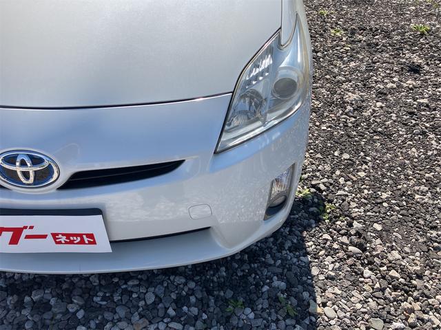 プリウス Ｓ　バックカメラ　ナビ　アルミホイール　ＣＶＴ　スマートキー　アイドリングストップ　電動格納ミラー　盗難防止システム　ＣＤ　ミュージックプレイヤー接続可　衝突安全ボディ　ＡＢＳ　ＥＳＣ　エアコン（22枚目）