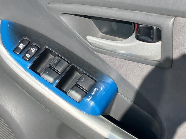 プリウス Ｓ　バックカメラ　ナビ　アルミホイール　ＣＶＴ　スマートキー　アイドリングストップ　電動格納ミラー　盗難防止システム　ＣＤ　ミュージックプレイヤー接続可　衝突安全ボディ　ＡＢＳ　ＥＳＣ　エアコン（39枚目）