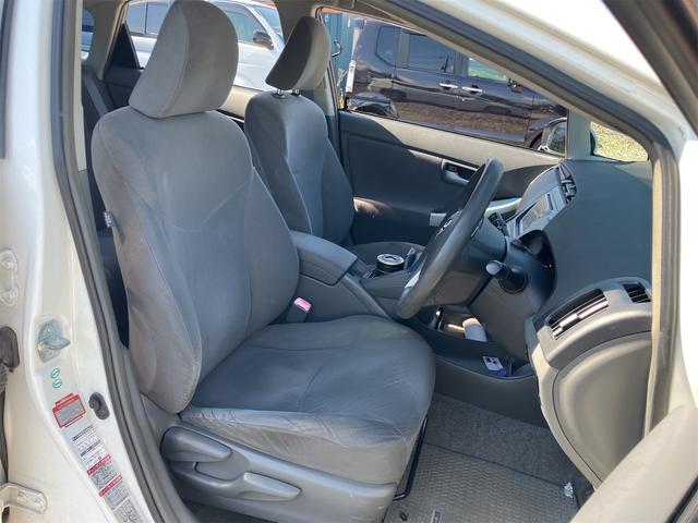 プリウス Ｓ　バックカメラ　ナビ　アルミホイール　ＣＶＴ　スマートキー　アイドリングストップ　電動格納ミラー　盗難防止システム　ＣＤ　ミュージックプレイヤー接続可　衝突安全ボディ　ＡＢＳ　ＥＳＣ　エアコン（40枚目）