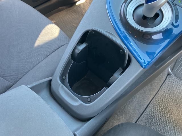 プリウス Ｓ　バックカメラ　ナビ　アルミホイール　ＣＶＴ　スマートキー　アイドリングストップ　電動格納ミラー　盗難防止システム　ＣＤ　ミュージックプレイヤー接続可　衝突安全ボディ　ＡＢＳ　ＥＳＣ　エアコン（59枚目）