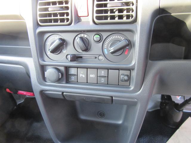 キャリイトラック KCエアコン・パワステ 4WD パワーウインド キーレス レーダーブレーキ アッパーメンバーガード スタッドレスホイール付(7枚目)