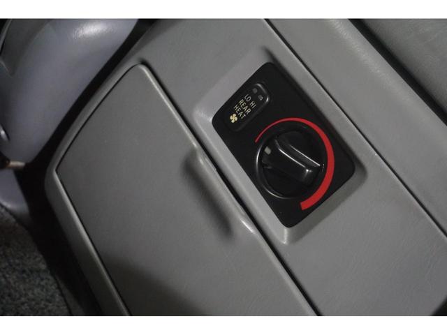 VX 4WD・本州仕入・ディーゼル・オキサイドブロンズ全塗装・マルチレス・新DEAN16AW&BFグッドリッチ・背面タイヤ・ルーフレール・ノーマル車高・チッピング塗装・TOYOTAグリル・タイベル交換済み(63枚目)