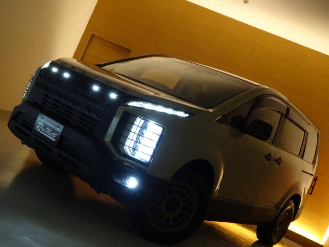 デリカＤ：５ Ｇ　パワーパッケージ　４ＷＤ／本州仕入／寒冷地／Ｒヒーター／７人乗／ベージュ自社全塗装／新マッドヴァンス＆オプカン／新マーカー／新テールガード／１０型ナビＴＶブルートゥースＤＶＤ／１０型フリップＭ／電動ステップ／電動ゲート（11枚目）