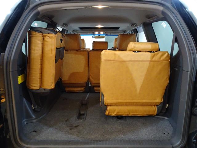 ランドクルーザープラド ＴＸリミテッド　４ＷＤ／本州仕入／寒冷地仕様／後期型／８人乗／新革調シートカバー／サンルーフ／リフトアップ／メッシュグリル＆ＴＯＹＯＴＡエンブレム／ＢＦグッドリッチ／社外テール／インナーブラックイカリング付きＨライト（64枚目）