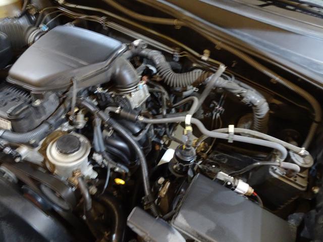 ランドクルーザープラド ＴＸリミテッド　４ＷＤ／本州仕入／寒冷地仕様／後期型／８人乗／新革調シートカバー／サンルーフ／リフトアップ／メッシュグリル＆ＴＯＹＯＴＡエンブレム／ＢＦグッドリッチ／社外テール／インナーブラックイカリング付きＨライト（73枚目）