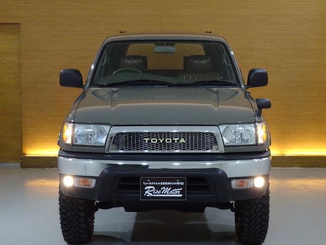 TOYOTA HILUX SURF SSR-X
