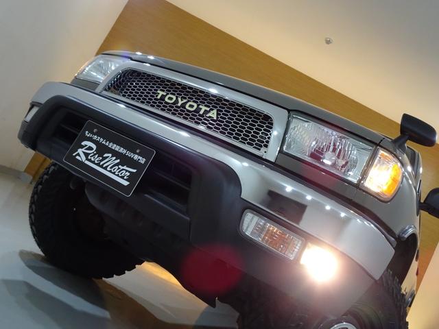 TOYOTA HILUX SURF SSR-X