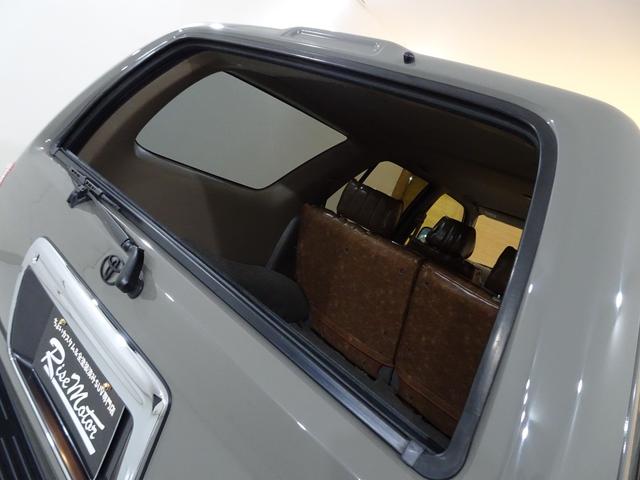 TOYOTA HILUX SURF SSR-X