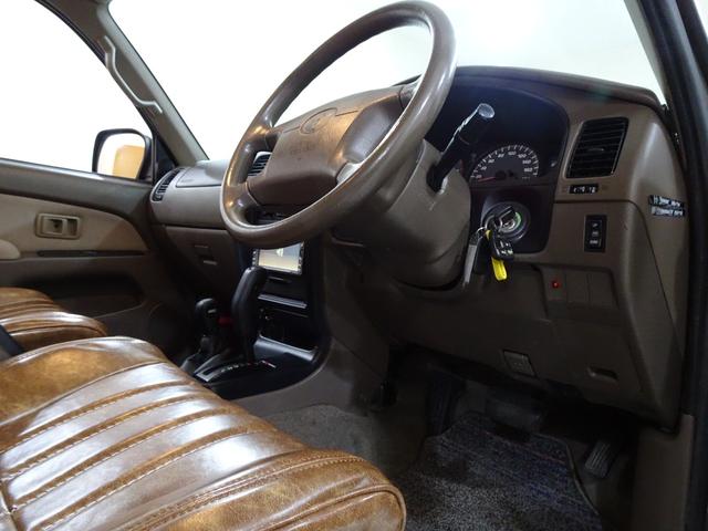 TOYOTA HILUX SURF SSR-X