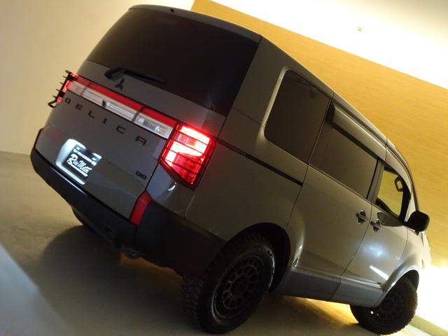 デリカＤ：５ Ｐ　４ＷＤ／本州仕入／７人乗／１オーナー／寒冷地／自社アッシュカーキ全塗装／新マッドヴァンス＆オプカン／新ヘッド＆テールガード／１０型ナビＴＶブルートゥースＤＶＤ／フリップＭ／全方位／両側電動／電動ゲート（12枚目）