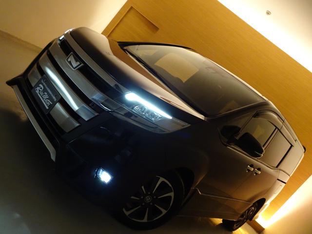 ノア Ｓｉ　ダブルバイビーＩＩ　４ＷＤ／後期型／７人乗り／寒冷地仕様／１０型ナビＴＶブルートゥースＤＶＤ／１２型フリップダウン／前後ドラレコ／ＥＴＣ／ハーフ革／両側電動スライド／Ｆガラス熱線／リアヒーター／クルコン／セーフティセンス（11枚目）