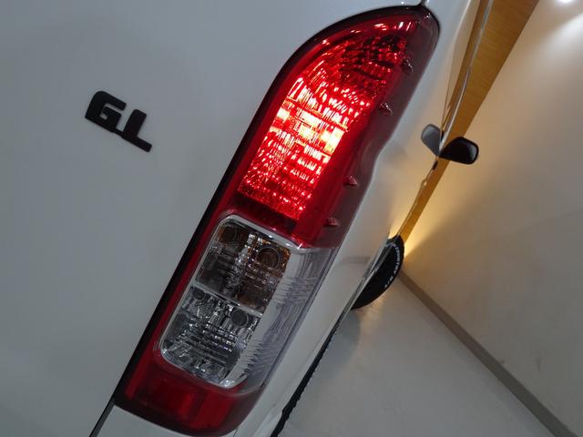 ハイエースワゴン ＧＬ　本州仕入／１０人乗り／新丸目キット／新マッドヴァンス＆オプカン／チッピング塗装／Ｆハーフエアロ／ナビＴＶブルートゥースＤＶＤ／フリップダウン／ＥＴＣ／Ｂカメラ／革調シートカバー／パワスラ／リアヒーター（42枚目）