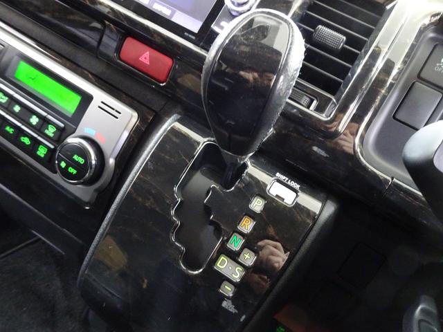 ハイエースワゴン ＧＬ　本州仕入／１０人乗り／新丸目キット／新マッドヴァンス＆オプカン／チッピング塗装／Ｆハーフエアロ／ナビＴＶブルートゥースＤＶＤ／フリップダウン／ＥＴＣ／Ｂカメラ／革調シートカバー／パワスラ／リアヒーター（56枚目）