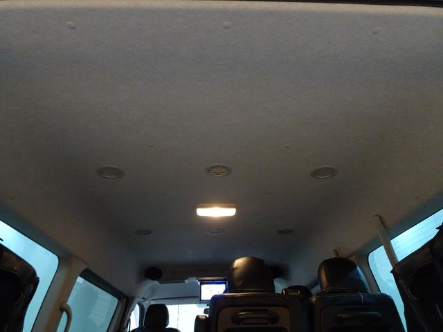 ハイエースワゴン ＧＬ　本州仕入／１０人乗り／新丸目キット／新マッドヴァンス＆オプカン／チッピング塗装／Ｆハーフエアロ／ナビＴＶブルートゥースＤＶＤ／フリップダウン／ＥＴＣ／Ｂカメラ／革調シートカバー／パワスラ／リアヒーター（75枚目）