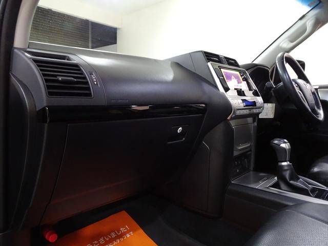 ランドクルーザープラド ＴＸ　後期型／本州仕入／リフトアップ／サンルーフ／ＴＲＤスポイラー／モデリスタマフラー／バグガード／リアバンパーガード／革調シートカバー／ナビＴＶブルートゥースＤＶＤ／リアモニター／ドラレコ／ＩＤＬＥＵＰ（64枚目）