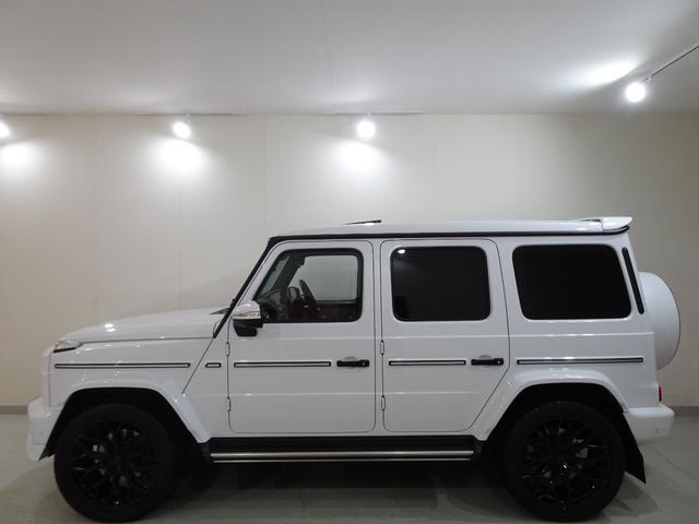 Ｇクラス Ｇ４００ｄ　ＡＭＧライン　Ｇ６３仕様／オパリスホワイト／ＶＯＳＳＥＮ２２ＡＷ／ＡＭＧライン／Ｇｍａｎｕｆａｋｔｕｒ／ラグジュアリーＰＫＧ／ダイヤモンドステッチナッパレザー／アダプティブダンピング／ローウェンＦスポ／ＯＰリアスポ（35枚目）