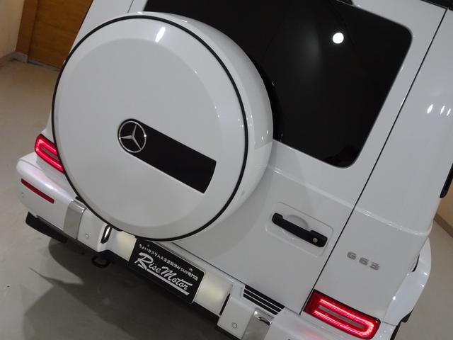 Ｇクラス Ｇ４００ｄ　ＡＭＧライン　Ｇ６３仕様／オパリスホワイト／ＶＯＳＳＥＮ２２ＡＷ／ＡＭＧライン／Ｇｍａｎｕｆａｋｔｕｒ／ラグジュアリーＰＫＧ／ダイヤモンドステッチナッパレザー／アダプティブダンピング／ローウェンＦスポ／ＯＰリアスポ（42枚目）