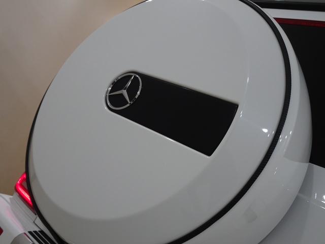 Ｇクラス Ｇ４００ｄ　ＡＭＧライン　Ｇ６３仕様／オパリスホワイト／ＶＯＳＳＥＮ２２ＡＷ／ＡＭＧライン／Ｇｍａｎｕｆａｋｔｕｒ／ラグジュアリーＰＫＧ／ダイヤモンドステッチナッパレザー／アダプティブダンピング／ローウェンＦスポ／ＯＰリアスポ（46枚目）