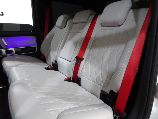 Ｇクラス Ｇ４００ｄ　ＡＭＧライン　Ｇ６３仕様／オパリスホワイト／ＶＯＳＳＥＮ２２ＡＷ／ＡＭＧライン／Ｇｍａｎｕｆａｋｔｕｒ／ラグジュアリーＰＫＧ／ダイヤモンドステッチナッパレザー／アダプティブダンピング／ローウェンＦスポ／ＯＰリアスポ（68枚目）