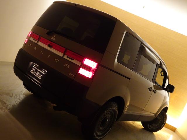 デリカＤ：５ シャモニー　４ＷＤ／本州仕入／寒冷地仕様／自社ベージュ全塗装／新角目キット／ＤＥＡＮ＆新オプカン／新マーカー／９型ナビＴＶブルートゥースＤＶＤ／１０型フリップＭ／サイド＆バックカメラ／ハーフ革＆ヒーター／両側電動（12枚目）
