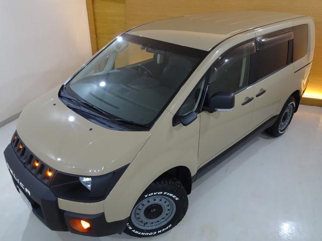 デリカＤ：５ シャモニー　４ＷＤ／本州仕入／寒冷地仕様／自社ベージュ全塗装／新角目キット／ＤＥＡＮ＆新オプカン／新マーカー／９型ナビＴＶブルートゥースＤＶＤ／１０型フリップＭ／サイド＆バックカメラ／ハーフ革＆ヒーター／両側電動（22枚目）
