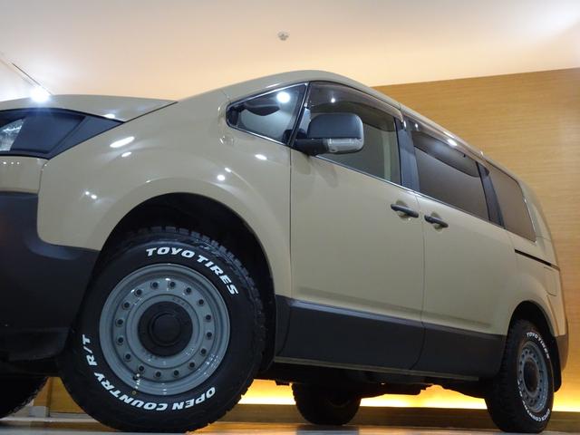 デリカＤ：５ シャモニー　４ＷＤ／本州仕入／寒冷地仕様／自社ベージュ全塗装／新角目キット／ＤＥＡＮ＆新オプカン／新マーカー／９型ナビＴＶブルートゥースＤＶＤ／１０型フリップＭ／サイド＆バックカメラ／ハーフ革＆ヒーター／両側電動（30枚目）