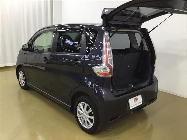 広い開口部で荷物の出し入れがスムーズに行えます