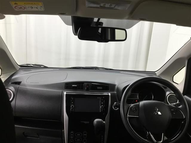 広いフロントガラスでとても見やすく、安心感ある視界です