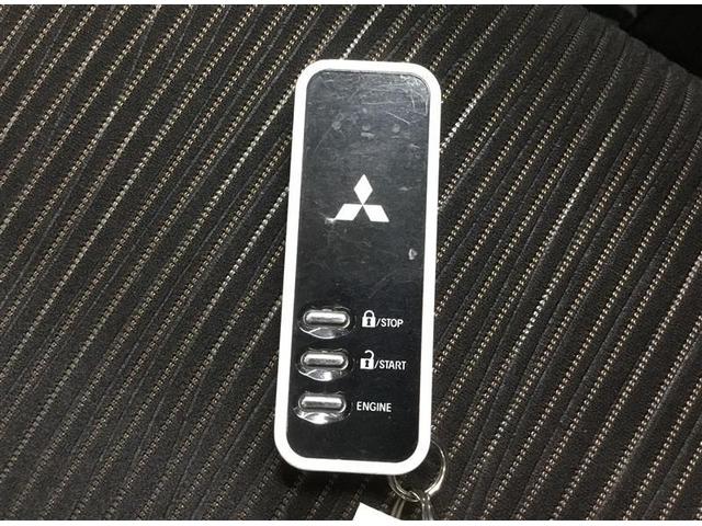 リモコンでエンジンの始動が可能なエンジンリモートスタートを装備