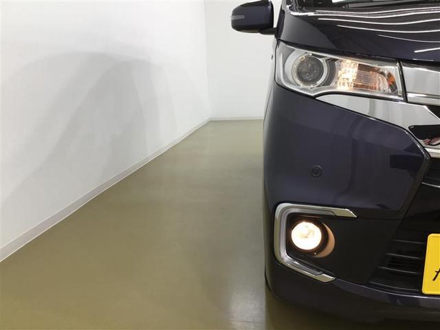 フォグランプ付きです。夜間や悪天候時に視界を確保するので安心ですね♪温度が高くなりますので、雪も溶けやすいですよ♪