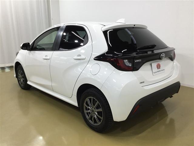 ヤリス X 4WD ディスプレイオーディオ レーダークルーズコントロール 夏タイヤ積込 TSS オートマチックハイビーム スマートキー(4枚目)