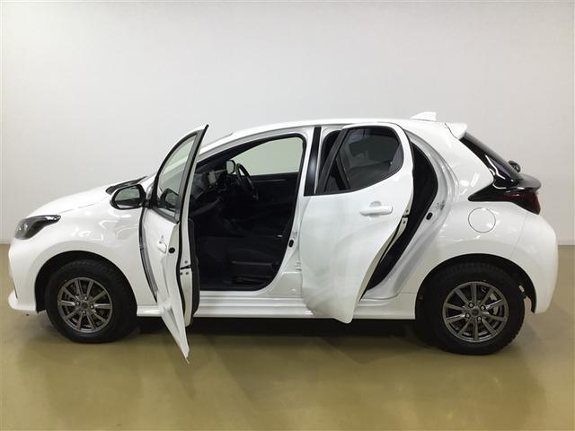 ヤリス X 4WD ディスプレイオーディオ レーダークルーズコントロール 夏タイヤ積込 TSS オートマチックハイビーム スマートキー(6枚目)