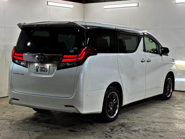 アルファード ２．５Ｇ　バックモニター　エアバッグ　横滑り防止機能　ＡＢＳ　オートクルーズコントロール　電動シート　地デジ　アイドリングストップ　パワーバックドア　ＬＥＤライト　ＥＴＣ　スマートキー　３列シート　ＤＶＤ（36枚目）