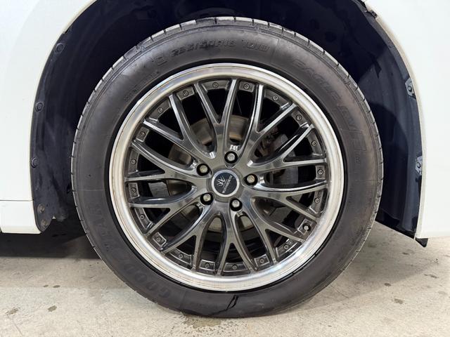 アルファード ２．５Ｇ　バックモニター　エアバッグ　横滑り防止機能　ＡＢＳ　オートクルーズコントロール　電動シート　地デジ　アイドリングストップ　パワーバックドア　ＬＥＤライト　ＥＴＣ　スマートキー　３列シート　ＤＶＤ（57枚目）