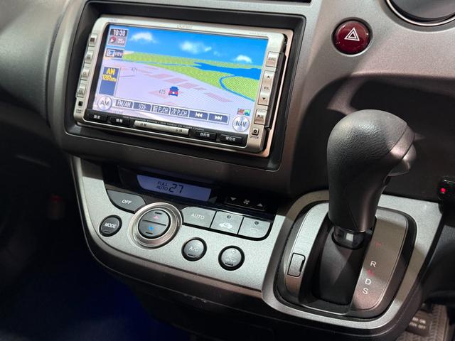 ストリーム RSZ キーレス 4WD アルミホイール(32枚目)