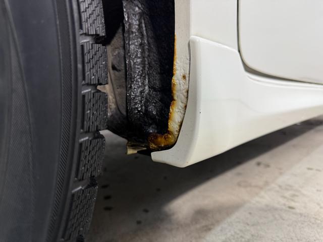 ストリーム RSZ キーレス 4WD アルミホイール(33枚目)